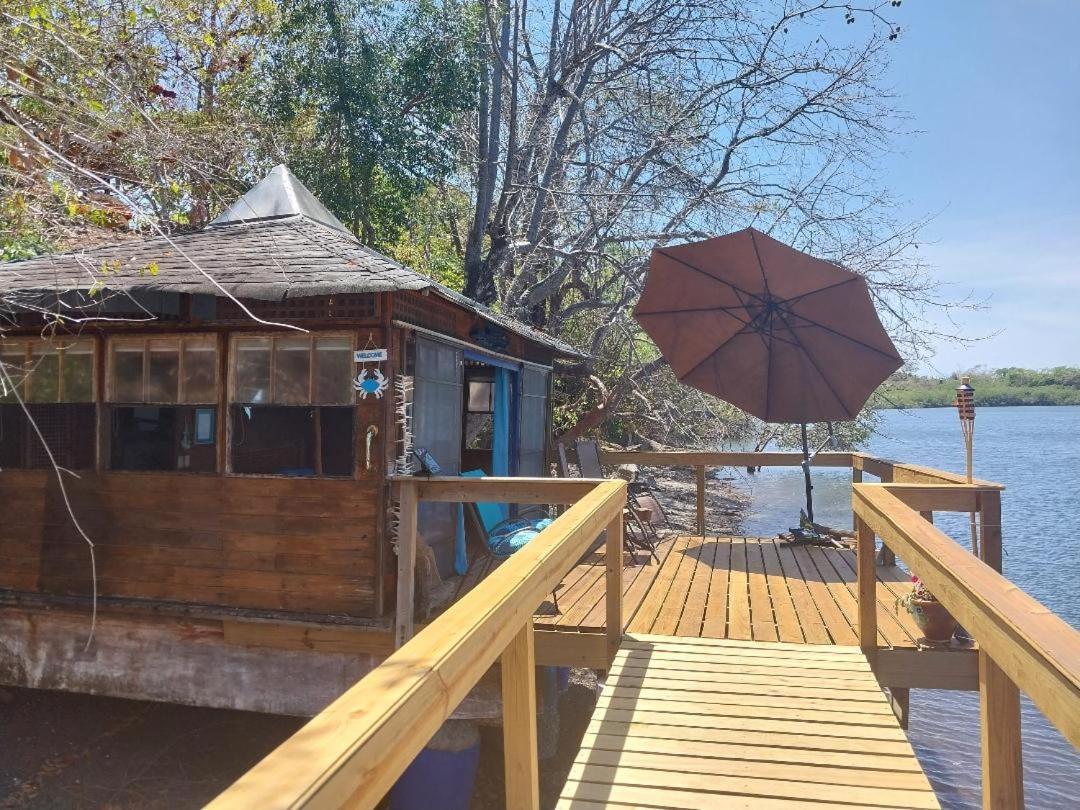 Beached Bungalow Overlooking The Pacific Ocean Boca Chica Exterior foto